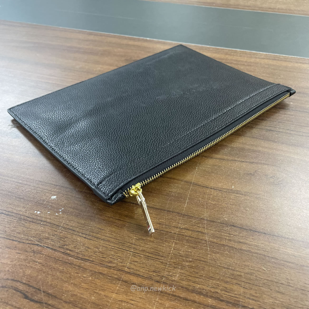 Thom Browne Logo Stamp Leather Document Holder (4) - newkick.app